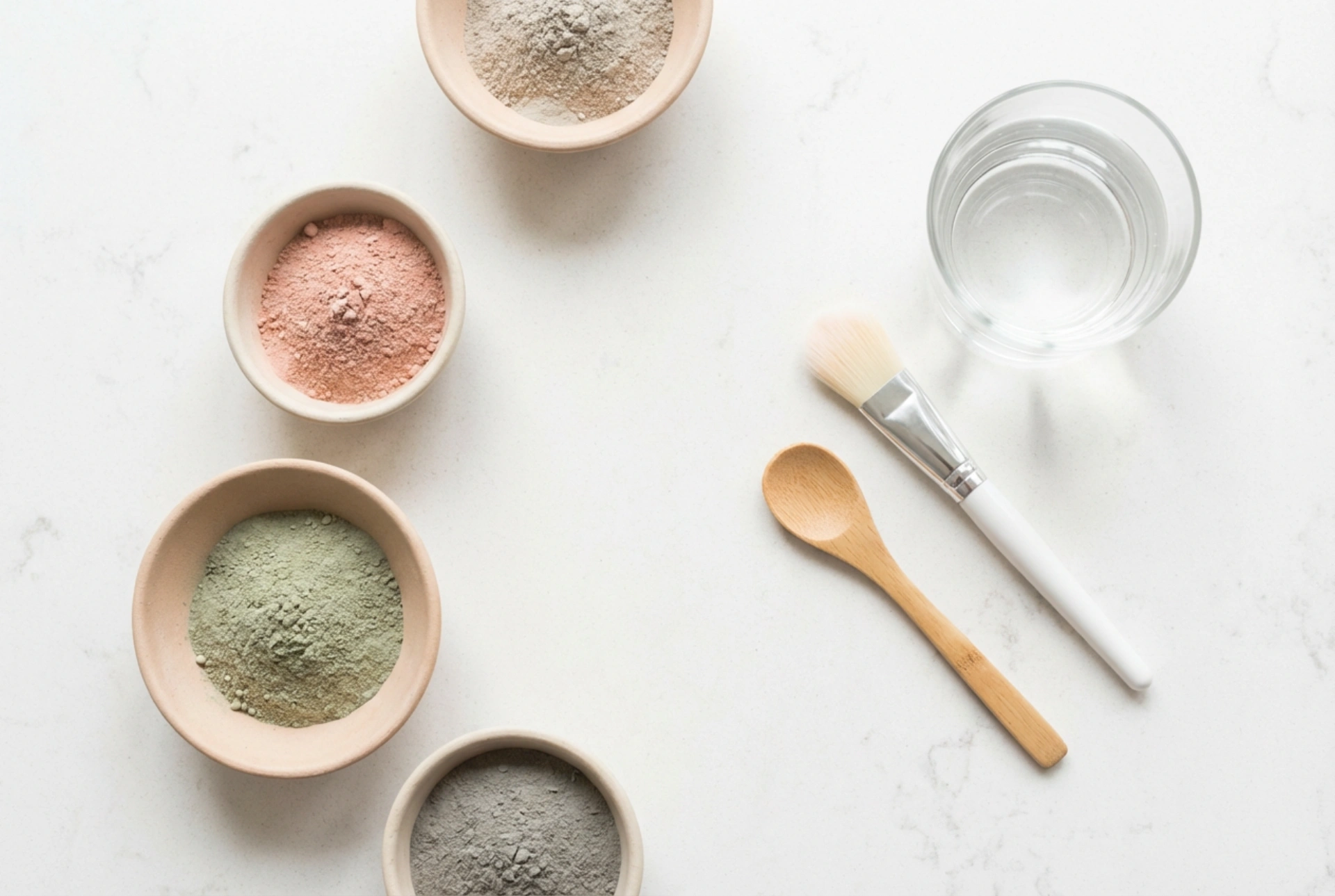 Jak používat jílovou masku pro různé typy pleti: proporce a smývání