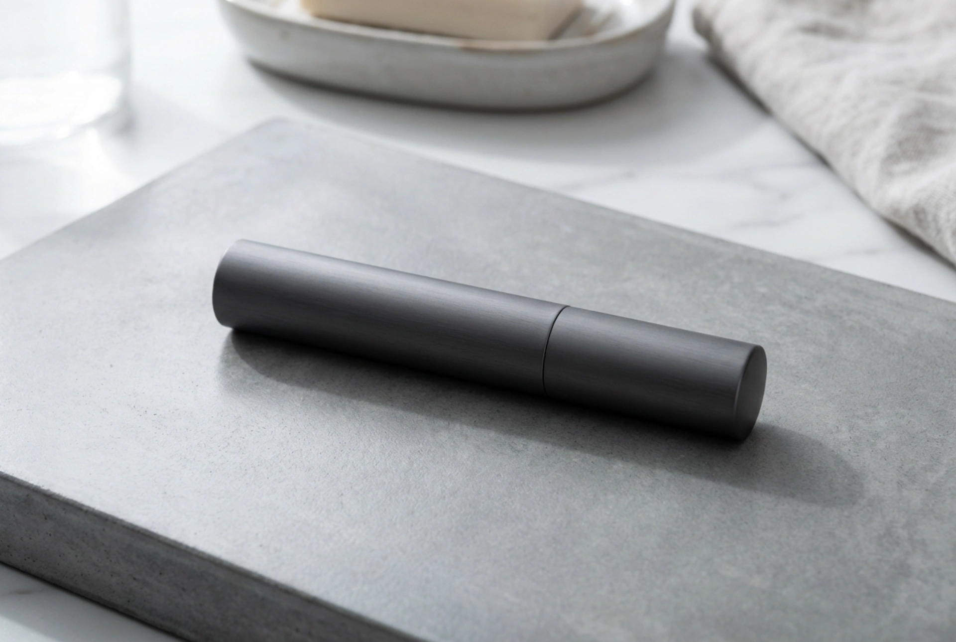 Šedá řasenka: decentní alternativa k černé a hnědé